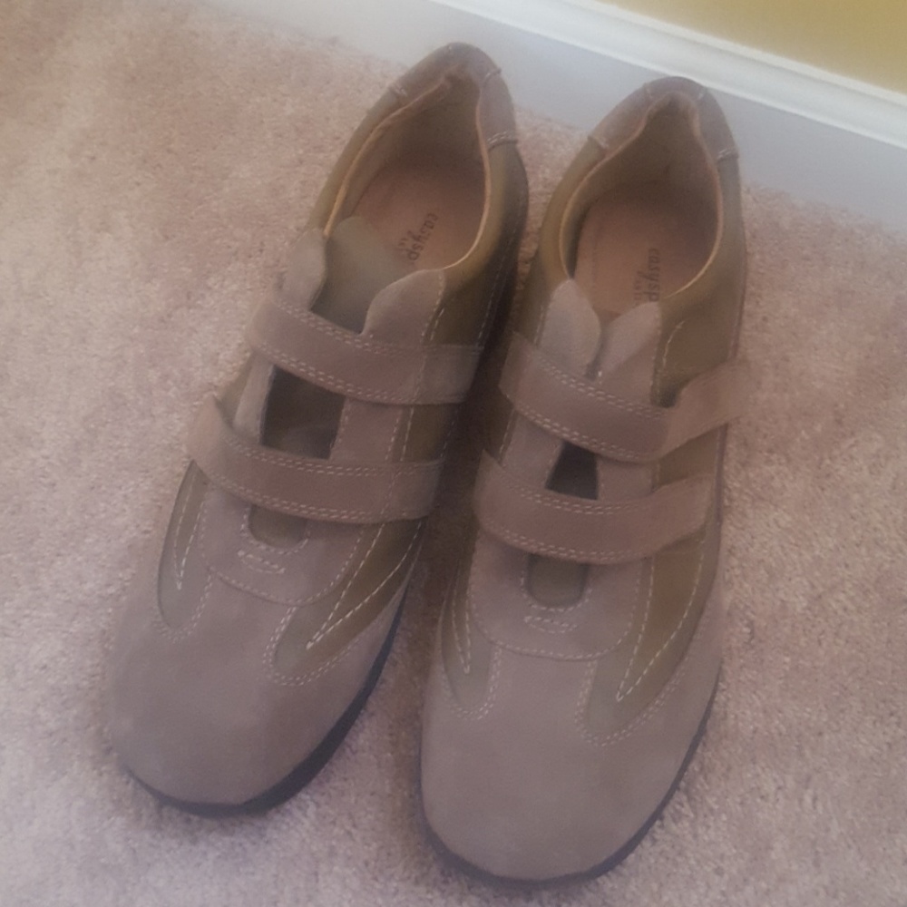 Easy Spirit Walking Shoes